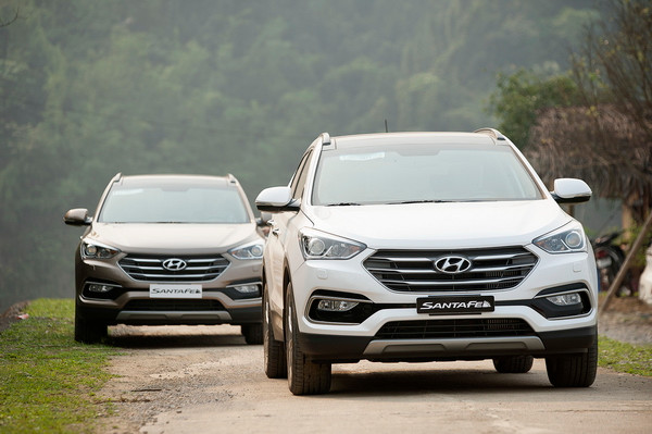 Hyundai Santa Fe 2016 hyundai santa fe tucson va elantra dong loat giam gia 30 trieu