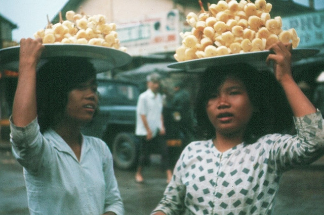 kham pha sai gon truoc 1975 qua van hoa am thuc duong pho