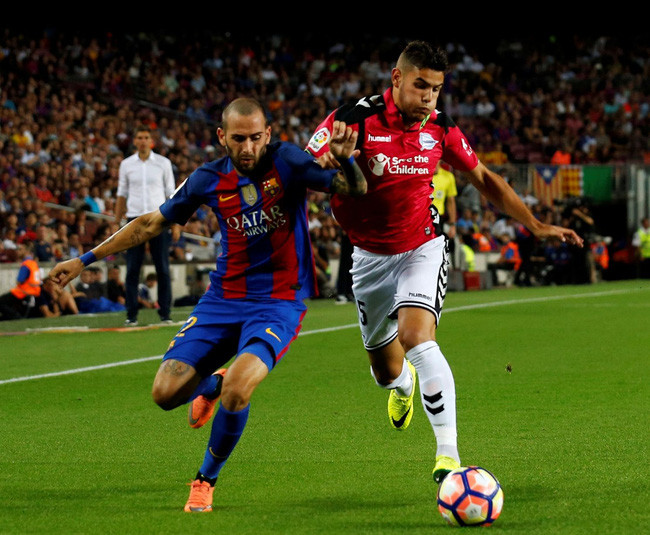 suarez messi du bi barcelona thua soc doi bong moi len hang ngay tren san nha