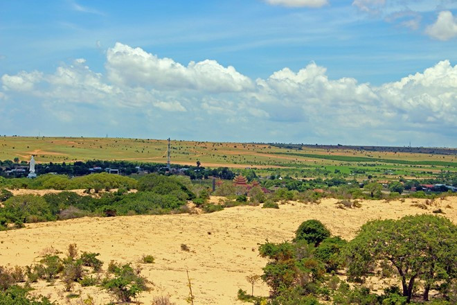 Cung đường chinh phục sa mạc cát lớn nhất Việt Nam ảnh 16 cung duong chinh phuc sa mac cat lon nhat viet nam