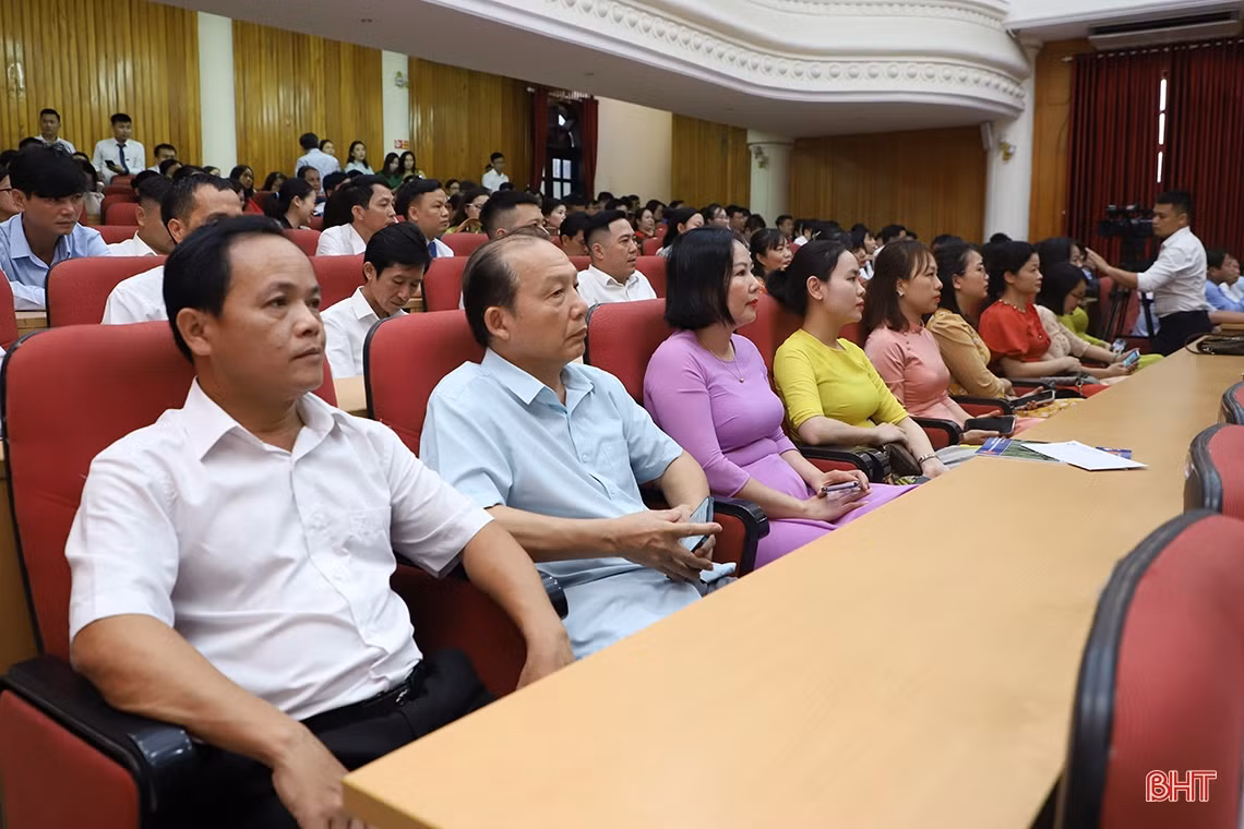 Kỷ niệm 98 năm Ngày Báo chí cách mạng Việt Nam và trao Giải Báo chí Trần Phú