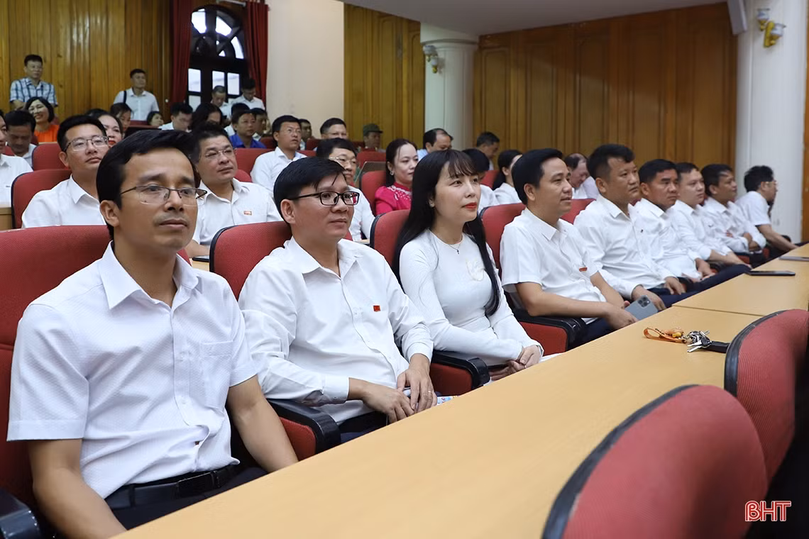 Kỷ niệm 98 năm Ngày Báo chí cách mạng Việt Nam và trao Giải Báo chí Trần Phú