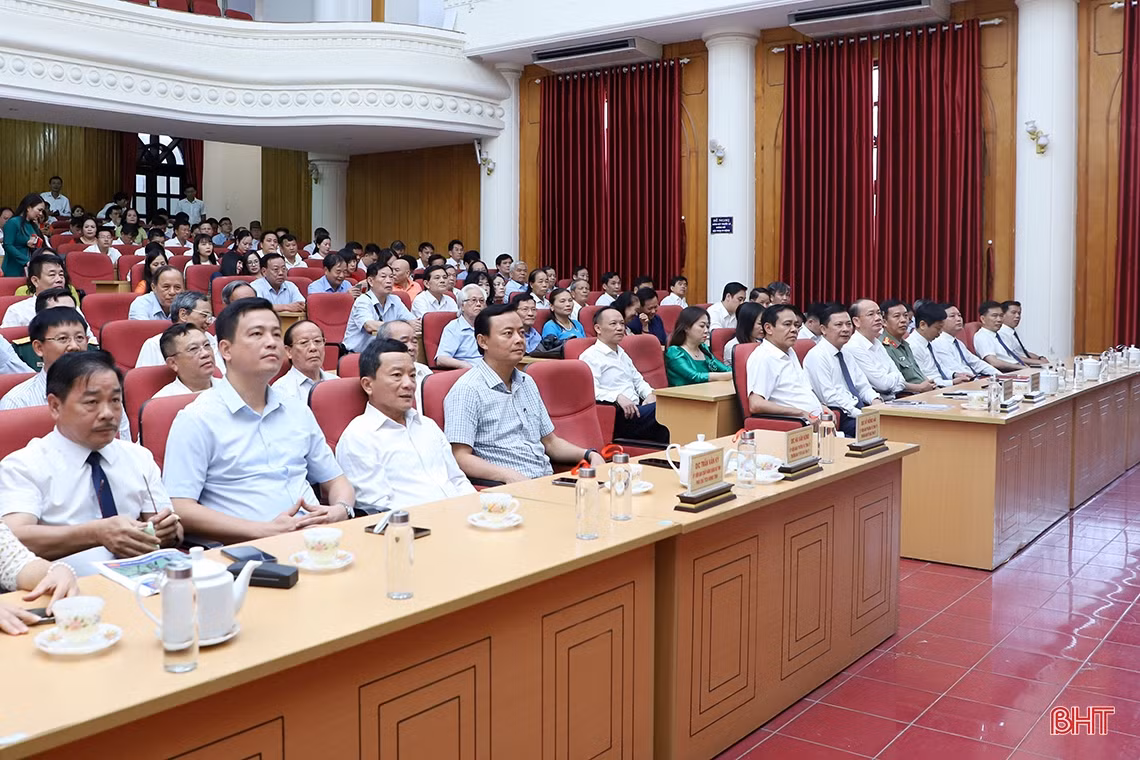 Kỷ niệm 98 năm Ngày Báo chí cách mạng Việt Nam và trao Giải Báo chí Trần Phú