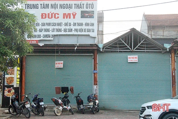 Kinh doanh ế ẩm, nhiều cửa hàng phố thời trang ở Hà Tĩnh treo biển cho thuê 