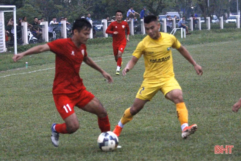 Hồng Lĩnh Hà Tĩnh thua 2-3 trong trận giao hữu với Sông Lam Nghệ An