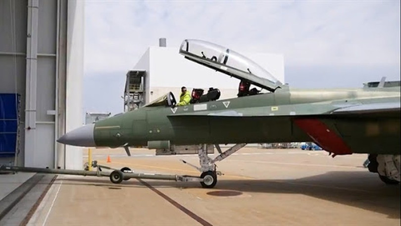 Mỹ ra mắt “siêu ong bắp cày” đủ sức đối đầu với Su-57 Nga?