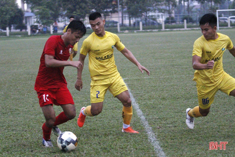 Hồng Lĩnh Hà Tĩnh thua 2-3 trong trận giao hữu với Sông Lam Nghệ An