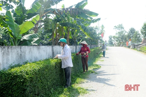 Phong trào thi đua “tiếp lửa” đại hội Đảng các cấp ở Hà Tĩnh