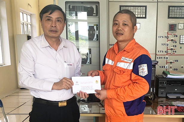 Điện lực Hà Tĩnh: 80 triệu đồng hỗ trợ người lao động có hoàn cảnh khó khăn