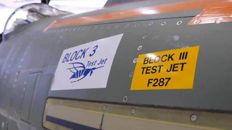 Mỹ ra mắt “siêu ong bắp cày” đủ sức đối đầu với Su-57 Nga?