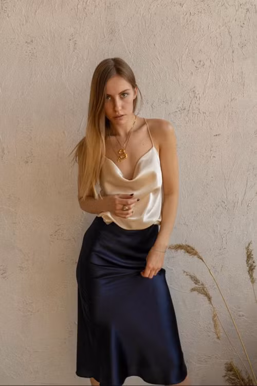 Trang phục lụa cho ngày nóng