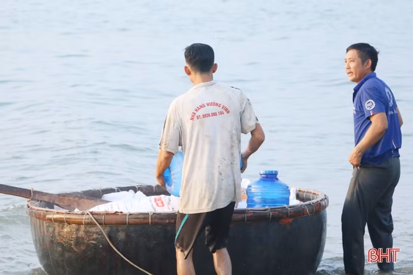 Về Hà Tĩnh “soi đèn” đi chợ cá, ngắm bình minh