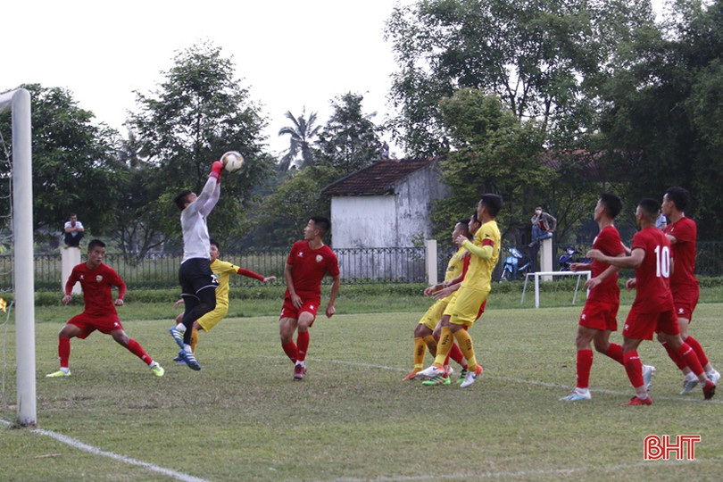 Hồng Lĩnh Hà Tĩnh thua 2-3 trong trận giao hữu với Sông Lam Nghệ An