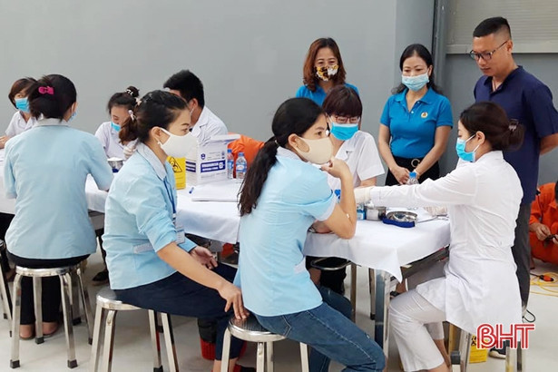 Nhiều hoạt động hướng đến người lao động Hà Tĩnh trong Tháng Công nhân
