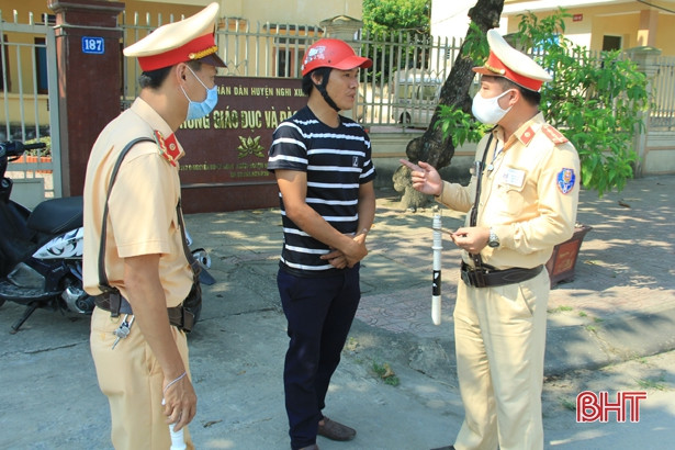2 ngày ra quân, Công an Nghi Xuân xử lý 45 trường hợp vi phạm