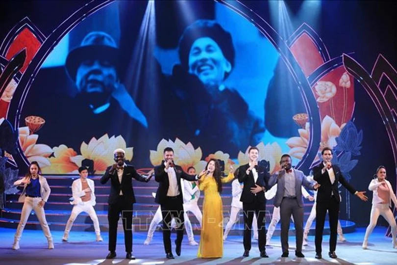 Xúc động chương trình nghệ thuật “Dâng Người tiếng hát mùa Xuân