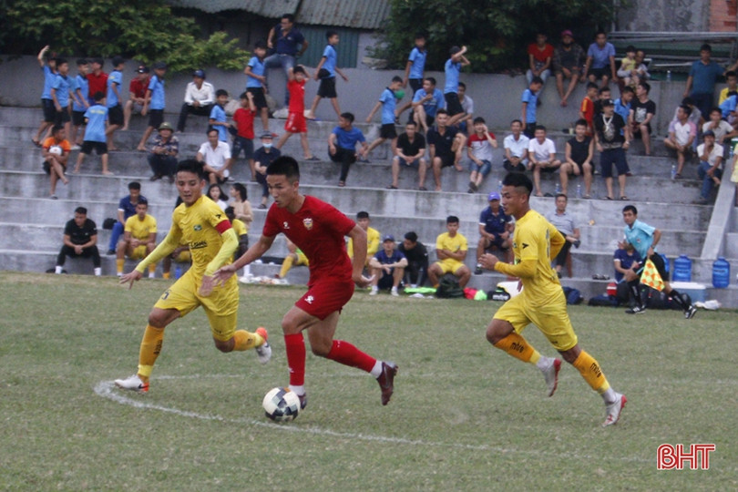 Hồng Lĩnh Hà Tĩnh thua 2-3 trong trận giao hữu với Sông Lam Nghệ An
