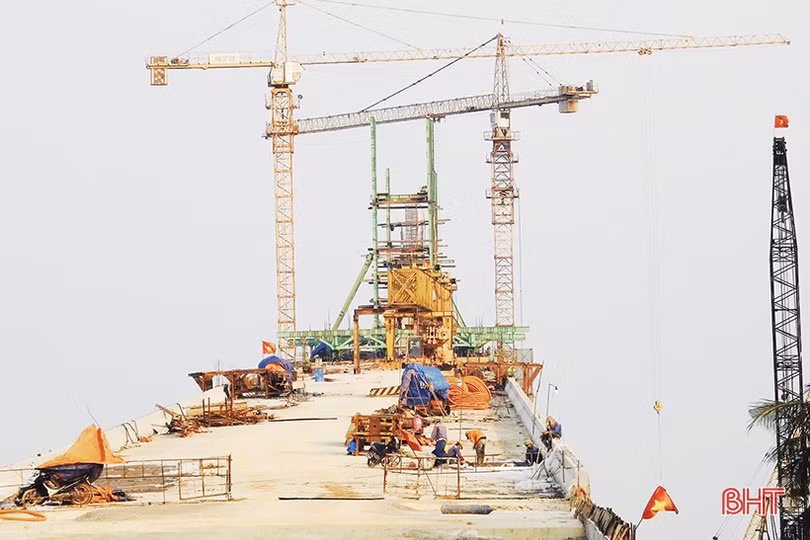 Cầu Cửa Hội nối Nghệ An - Hà Tĩnh dự kiến đưa vào sử dụng cuối năm 2020