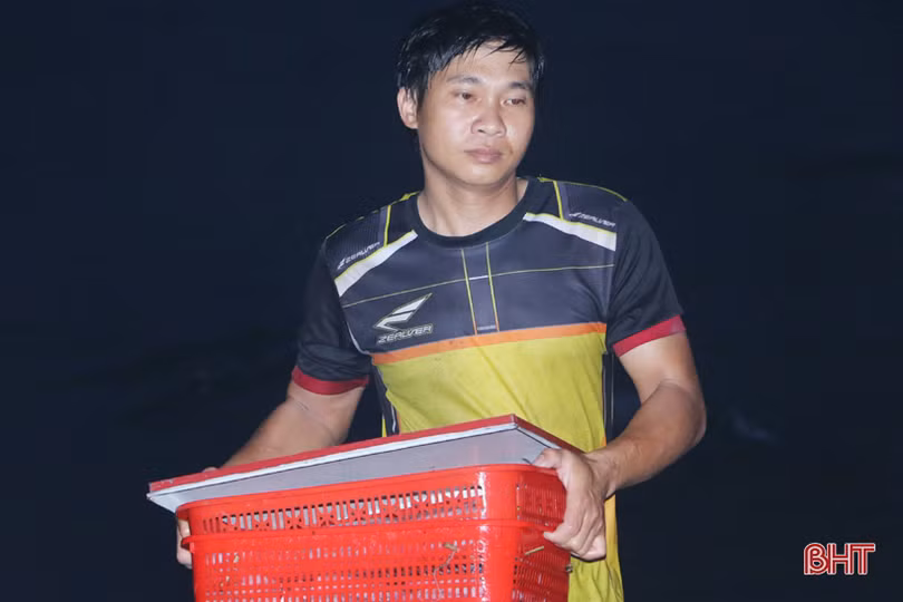 Về Hà Tĩnh “soi đèn” đi chợ cá, ngắm bình minh