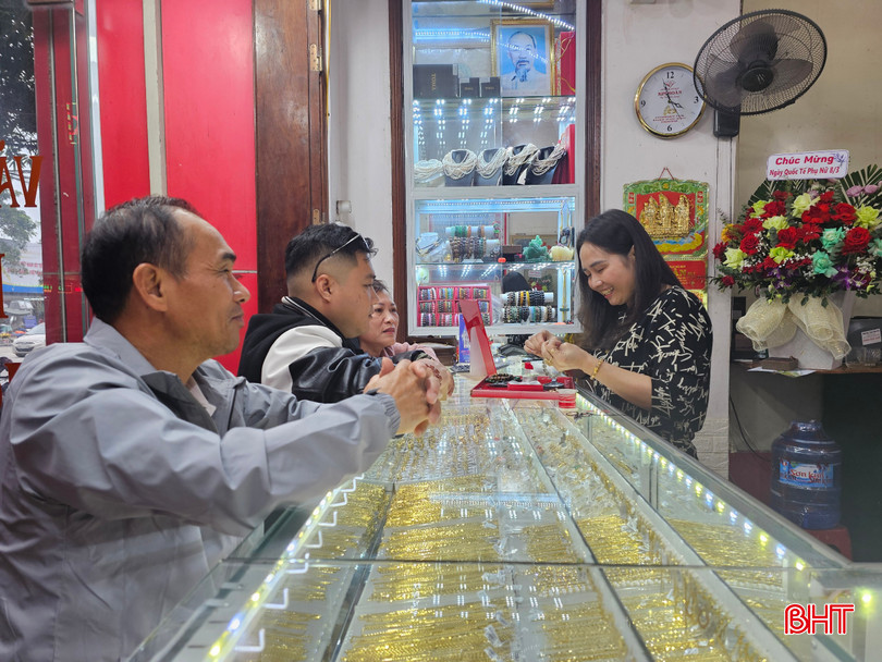 Giá vàng liên tục tăng cao trong hơn 1 tuần nay. 76c608627c7ed020896f.jpg