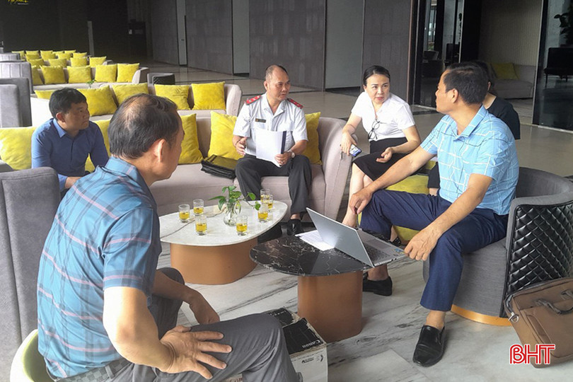Phòng Văn hóa - Thông tin huyện Nghi Xuân phối hợp với Thanh tra Sở VH-TT&DL kiểm tra công tác đảm bảo cho đón tiếp du khách tại Khu du lịch biển Xuân Thành. 0.jpg