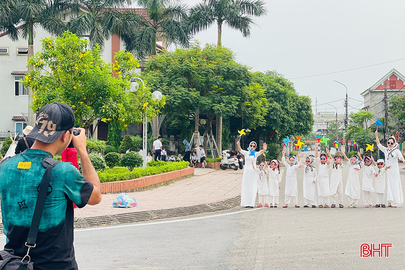 Từ khoảng đầu tháng 4 đến tháng 6 được xem là “mùa kỷ yếu”.