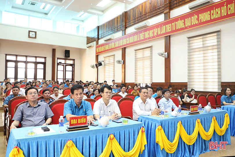 Các đại biểu tham dự lễ phát động. 3.jpg