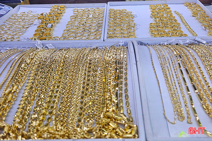Trong vòng 1 tuần qua, giá vàng 9999 giảm khoảng 1 triệu đồng/lượng. 6.jpg