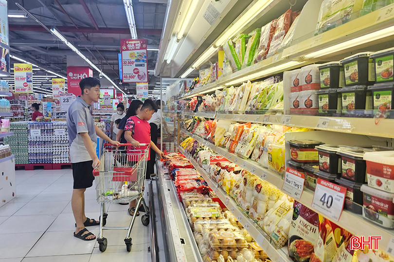 Doanh thu bán lẻ hàng hóa 5 tháng đầu năm đạt hơn 28.618 tỷ đồng, tăng 21,4% so với cùng kỳ năm trước. 1.jpg