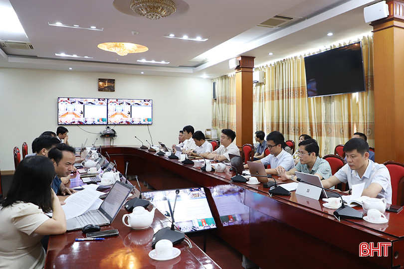 Đại biểu tham gia điểm cầu Hà Tĩnh. 1.jpg