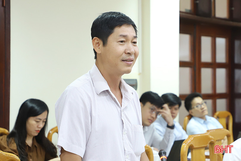 Ông Tô Tuấn Đạt – Vụ Pháp chế (Bộ KH&ĐT) trao đổi những nội dung liên quan đến thủ tục đầu tư dự án. 9.jpg
