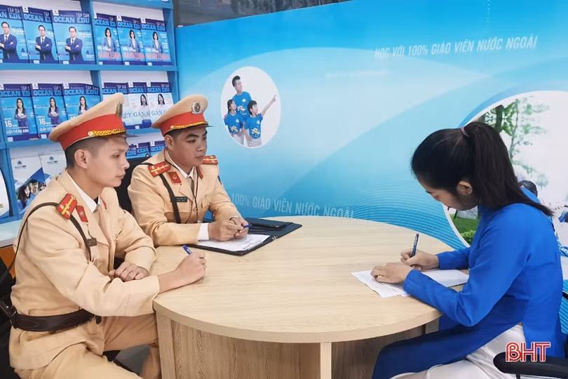 Xử phạt 330 trường hợp dừng, đỗ ôtô sai quy định trên đường phố Hà Tĩnh