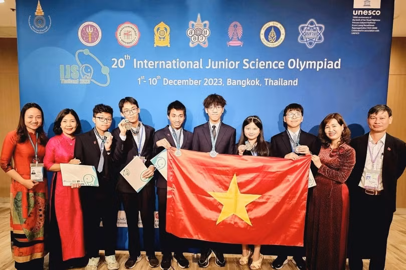 Học sinh Việt Nam giành 6 huy chương Olympic Khoa học trẻ quốc tế