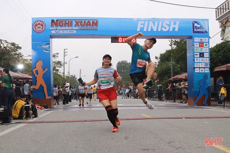 1.400 vận động viên tham gia Giải chạy Half marathon - Nghi Xuân 2023