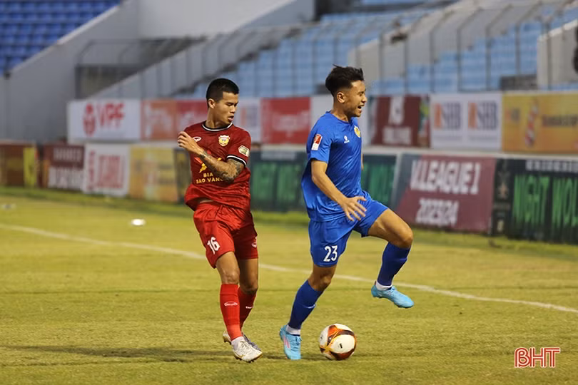 Sao trẻ Đình Bắc chơi ấn tượng trong ngày Quảng Nam đánh bại Hồng Lĩnh Hà Tĩnh