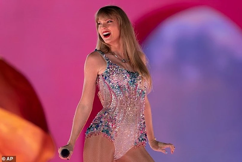 Taylor Swift quyền lực đẳng cấp thế giới: Tài năng và nhan sắc ngoại hạng