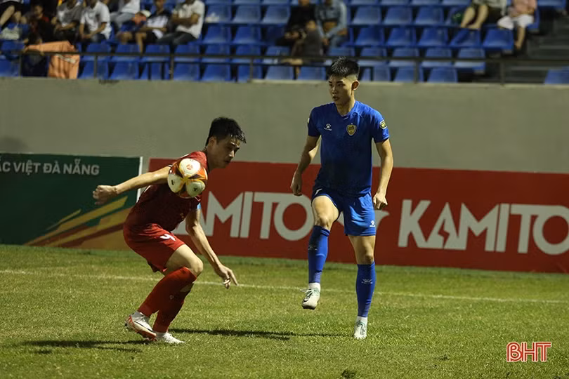 Sao trẻ Đình Bắc chơi ấn tượng trong ngày Quảng Nam đánh bại Hồng Lĩnh Hà Tĩnh