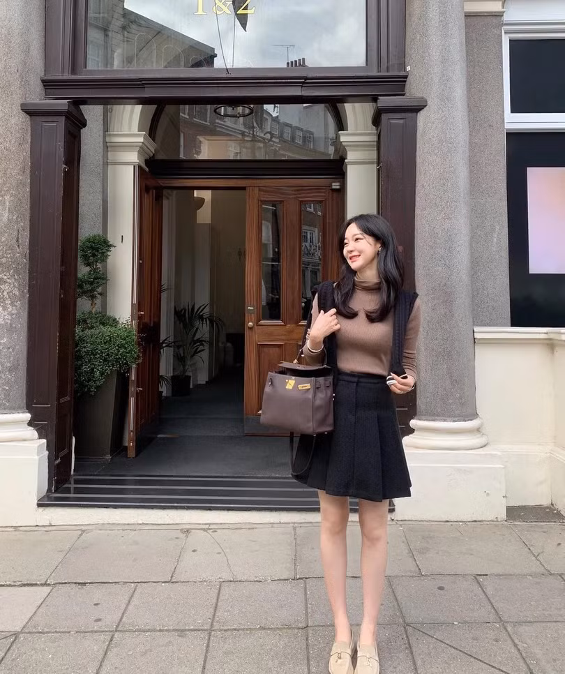 9 cách diện đồ với áo giữ nhiệt cao cổ vừa trẻ trung lại tôn dáng