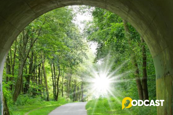 Podcast Truyện ngắn: Ánh sáng cuối đường hầm