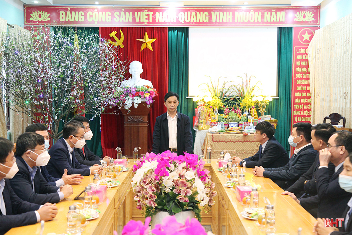 Phó Bí thư Thường trực Tỉnh ủy chúc tết các đơn vị dịp tết Nhâm Dần 2022
