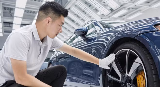 Doanh số ôtô Trung Quốc sụt giảm 92% do virus corona