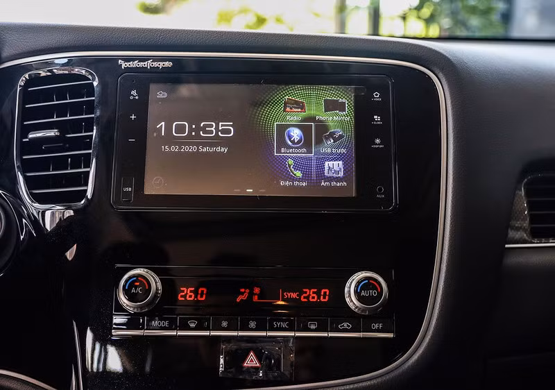 Khám phá Mitsubishi Outlander 2020 giá từ hơn 800 triệu đồng