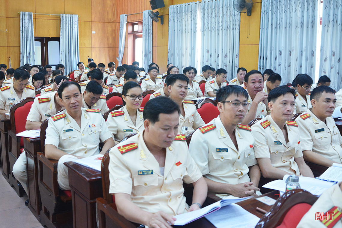 Đại tá Lê Khắc Thuyết tái cử chức vụ Bí thư Đảng ủy Công an tỉnh Hà Tĩnh