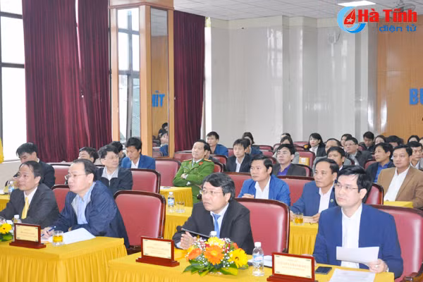 tren 8 trieu luot ho so tthc duoc tiep nhan tra qua dich vu buu chinh