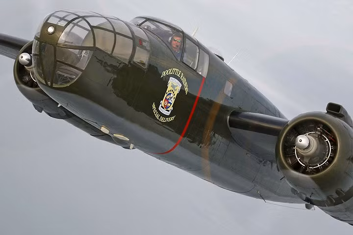 may bay nem bom b25 cua hai quan my mot thoi tung hoanh