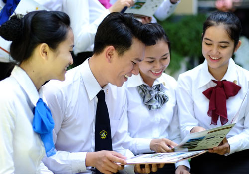 chinh phu ban hanh chinh sach thu hut tao nguon can bo