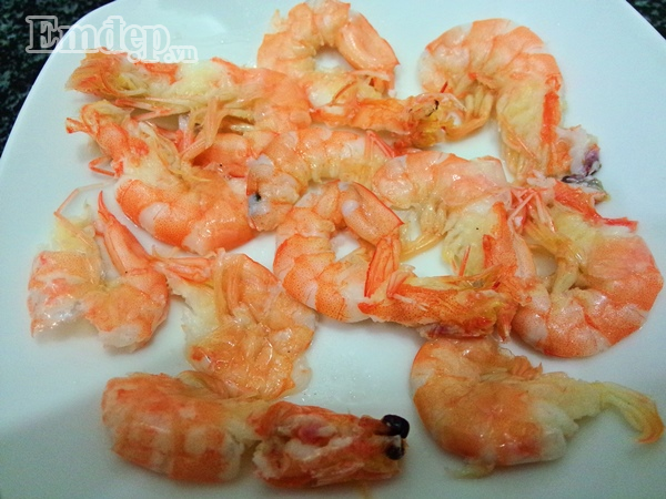 nem cuon tom ngon mieng doi vi bua com cuoi tuan