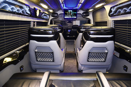 dcar x limousine cao cap phien ban gioi han tai viet nam