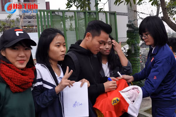 xem dinh thanh trung phi son que ngoc hai tro tai tai tp ha tinh