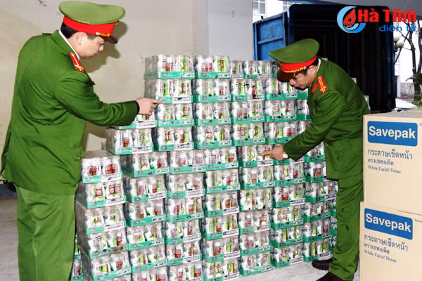 khong giay to hop phap 200 ket nuoc ngot thai lan van vi vu tren xe tai